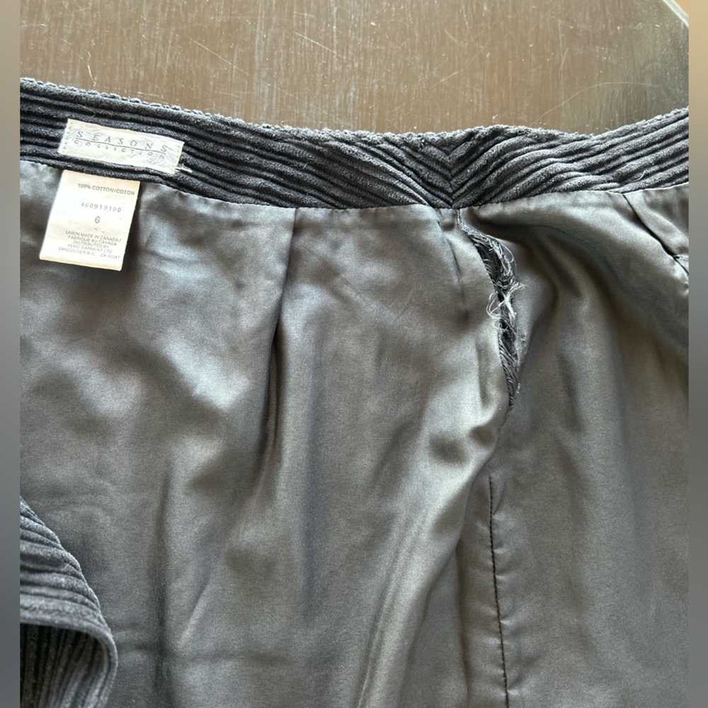 Vintage black wrap-around corduroy skirt - Picture 6 of 11